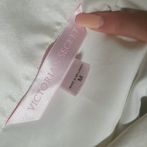 Victoria's secret pajama set - Picture 4 of 7